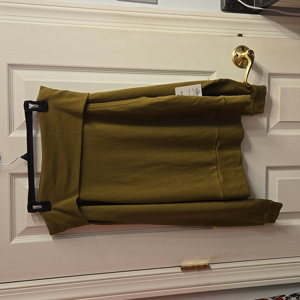 Womens off the shoulder sweatshirt green/brown in color